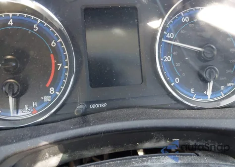 2018 Toyota Corolla L z USA, uszkodzony, nr VIN 5YFBURHE2JP833257